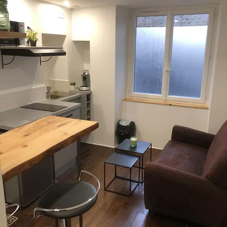 Appartement- Centre Mellé